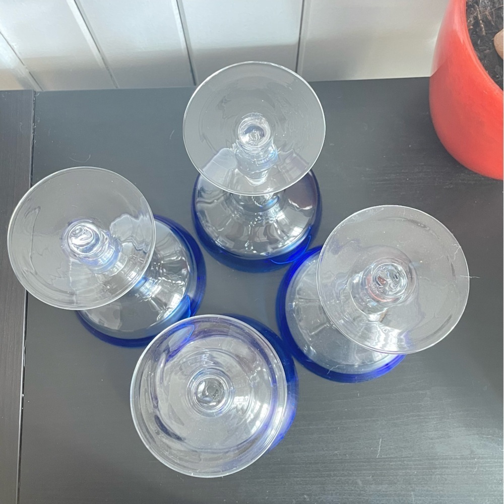 $20 SALE Margarita Glasses Cobalt Blue Rim 4 Piece Set Holiday Party Drink - Picture 2 of 4